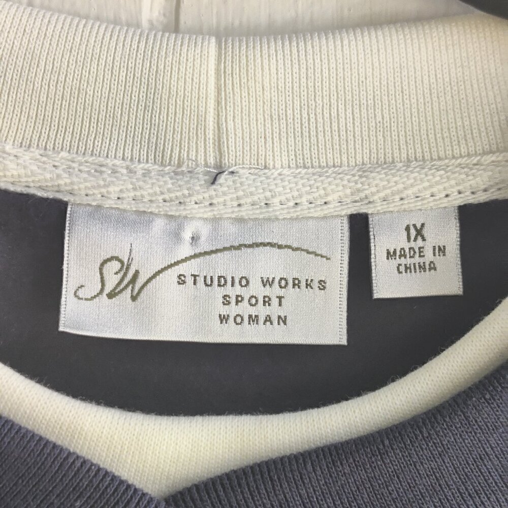 Studio Works Sport sweatshirt with snowflake design. Navy Blue & white collar 1X - Picture 8 of 8